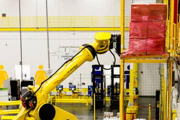 Amazon eröffnet umgebautes Logistikzentrum mit Roboterbetrieb