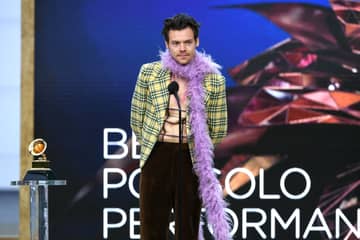 Harry Styles stoot Billie Eilish van troon als meest invloedrijke mode-icoon