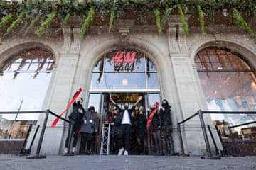Umsatz des Modekonzerns H&M nimmt im ersten Quartal Fahrt auf