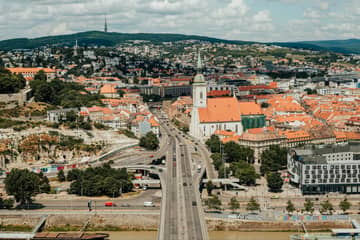  Slowakei öffnet Geschäfte für Geimpfte