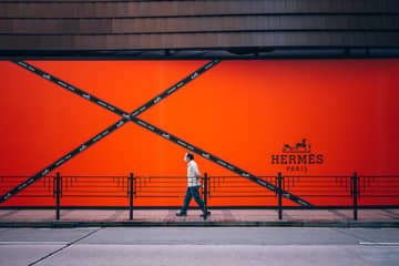 Hermès poursuit son ascension avec un bond des ventes