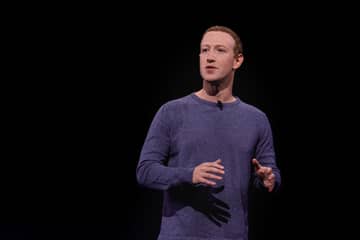 Mark Zuckerberg ontmoet Italiaanse mode-elite om volgende generatie smart wearables te bespreken