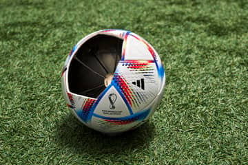 adidas enthüllt ersten offiziellen WM-Spielball mit einer neuen vernetzten Balltechnologie