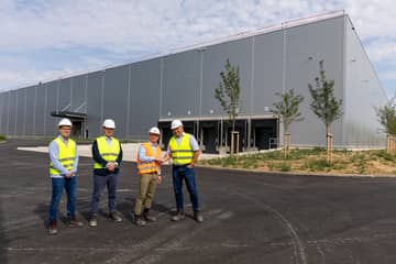 Neues Logistikzentrum in Bedburg an die Mode Logistik übergeben