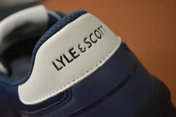 Schots merk Lyle & Scott gaat schoenensamenwerking aan met Unlimited Footwear Group
