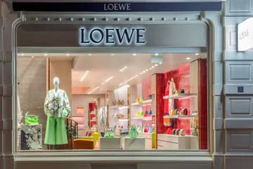Binnenkijken: de eerste boetiek van modelabel Loewe in de Benelux