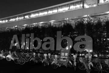 Сооснователь Alibaba сократит свою долю в компании