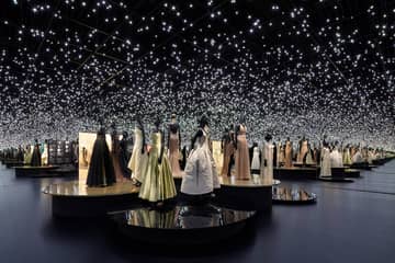 Une exposition à Tokyo souligne la fascination de Dior pour le Japon