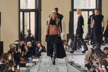 Video: Rick Owens toont FW23 mannenmodecollectie tijdens Paris Fashion Week 