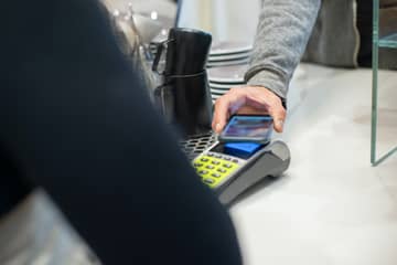 Aantal betalingen zestien procent hoger dan in 2021, kaartloos betalen populairder