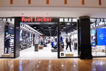 Foot Locker forecasts upbeat outlook, announces India entry