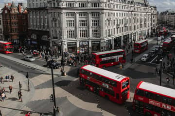 Geen winkelhuur: Britse winkelstraat Oxford Street wordt gratis voor kleine bedrijven