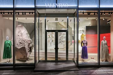 Kering compra el 30 por ciento de Valentino por 1.700 millones de euros