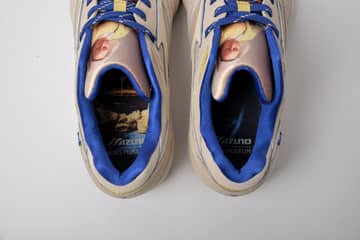 Mizuno ontwikkelt sneaker in ere van Vermeer’s Melkmeisje