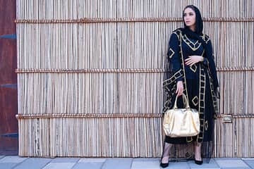 L’abaya est-elle un vêtement à la mode et/ou le signe d’une appartenance religieuse ?