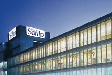 Safilo posts drop in sales and profit, extends CEO contract