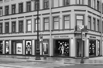 Люксовые бренды массово закрывают бутики на Невском проспекте