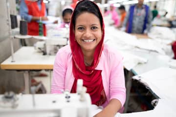 H&M eleva el precio de sus pedidos para garantizar el aumento de los salarios en Bangladés