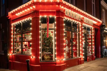 De traditie voorbij: Een andere kijk op kerstetalages en versiering in de retail