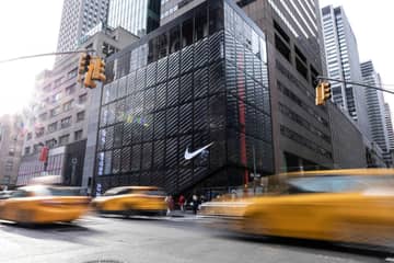 Schwächere Verkaufsaussichten: Nike plant Stellenabbau 