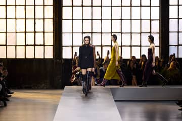 Mailänder Fashion Week: Gucci lässt es funkeln, Moschino will Frieden
