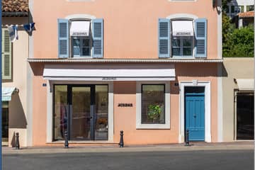 En images : la boutique Jacquemus de Saint-Tropez ouvre ses portes 