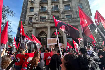 Los trabajadores de H&M arrancan nueva semana de concentraciones tras superar los 80 días de huelga