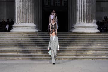  Fashion week de Londres: JW Anderson décline la robe, Erdem le costume androgyne