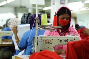 Desacuerdo entre grandes empresas textiles sobre medidas de seguridad en Bangladesh