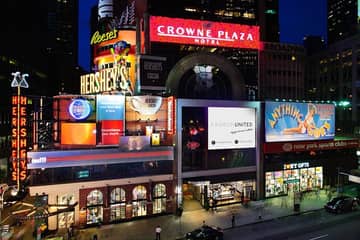 FashionUnited billboard op Times Square