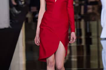 Versace abrió la temporada de la alta costura en París
