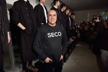 El mexicano Ricardo Seco presentó una moda "urbana y sofisticada" en París