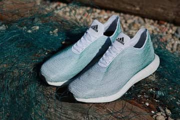 Adidas создала кроссовки из мусора со дна океана