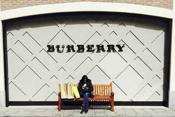 Акции Burberry упали на 7,5 проц