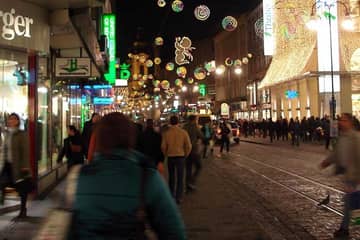 Deutschlands Verbraucher zu Weihnachten in Konsumlaune