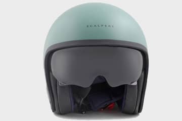 Scalpers lanza su primera colección de cascos de moto