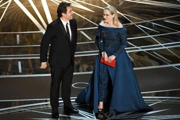 Мэрил Стрип пришла на "Оскар" в платье Elie Saab на фоне скандала с Карлом Лагерфельдом