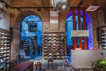 Adidas закроет 40 магазинов в России 