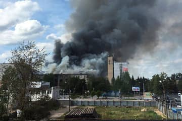 В Смоленске огонь уничтожил фабрику "Шарм"