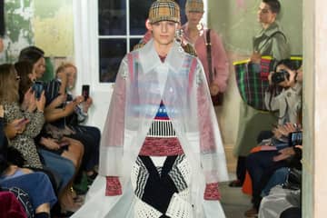 Burberry sees in technicolor for London Fashion Week