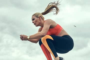 Under Armour lowers FY17 sales and earnings outlook