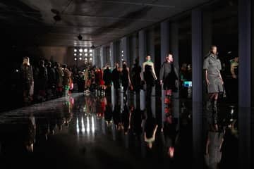 Mode à Milan: des femmes fortes chez Prada et Fendi