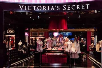В Санкт-Петербурге в ТЦ "Галерея" открылся флагманский магазин Victoria’s Secret