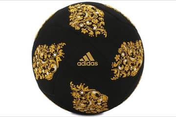 ЦУМ и adidas выпустили футбольный мяч к ЧМ-2018 за 99 тысяч рублей