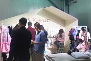 Choupette принимает участие в международной выставке во Флоренции Pitti Immagine Bimbo 2019.