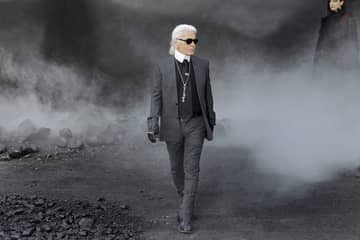 L'univers de la mode pleure Karl Lagerfeld, le dernier des géants