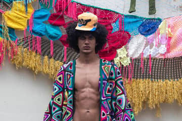 Reclusos brasileños crean una colección crochet para la Semana de la Moda de São Paulo