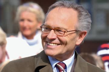 Brillenkönig Günther Fielmann wird 80 und kümmert sich mehr um seinen Bio-Hof