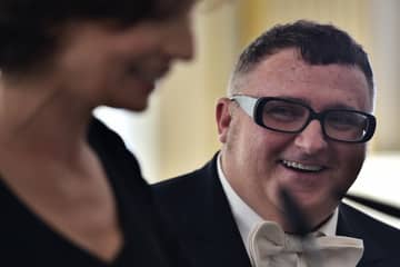 Richemont gets ready to face LVMH’s growth by associating with Alber Elbaz