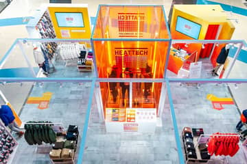 Uniqlo открыл поп-ап магазин в ТЦ "Метрополис"